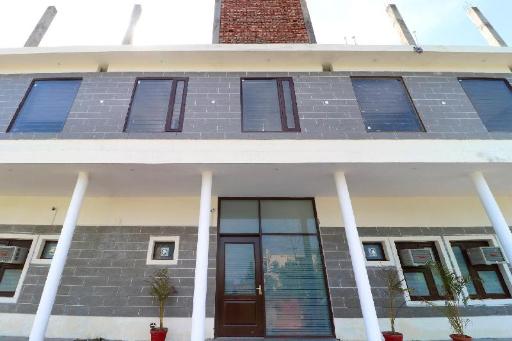 Hotel Sharnam