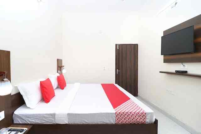 Hotel Sharnam