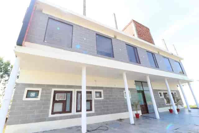 Hotel Sharnam Kharar